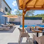 Charming Perina With Private Heated Pool Vila
