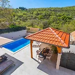 Vila Charming Perina With Private Heated Pool