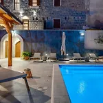 Charming Perina With Private Heated Pool Vila Tugare