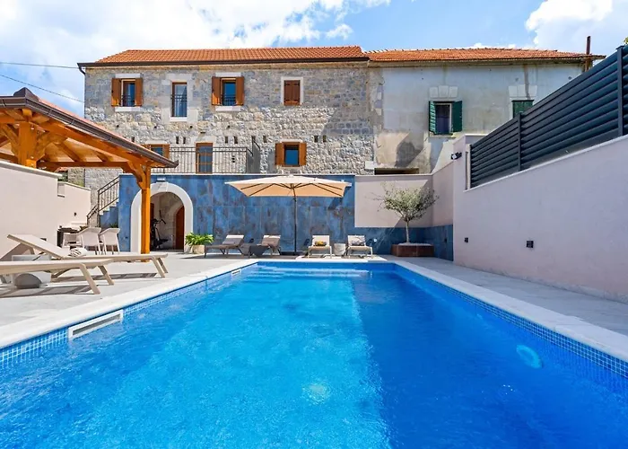 Вилла Charming Perina With Private Heated Pool Tugare