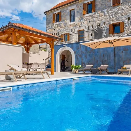 Villa New! Charming Perina With Private Heated Pool *