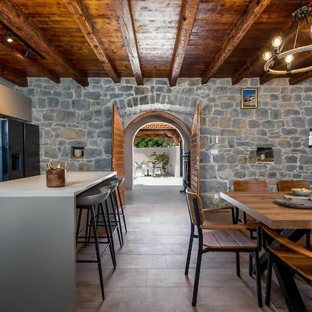 Charming Perina With Private Heated Pool