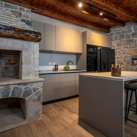 Charming Perina With Private Heated Pool Villa Tugare