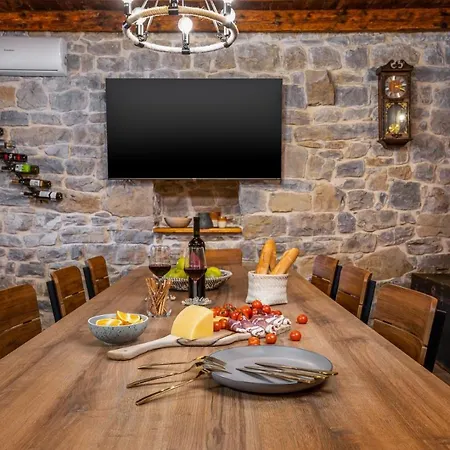 Villa New! Charming Perina With Private Heated Pool *