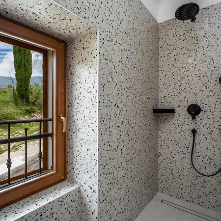 New! Charming Perina With Private Heated Pool * Tugare