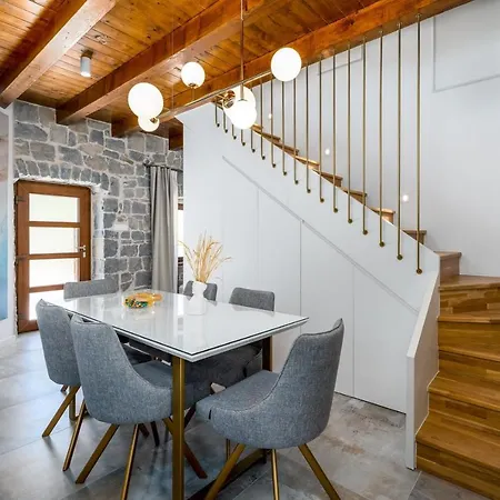 Charming Perina With Private Heated Pool Tugare